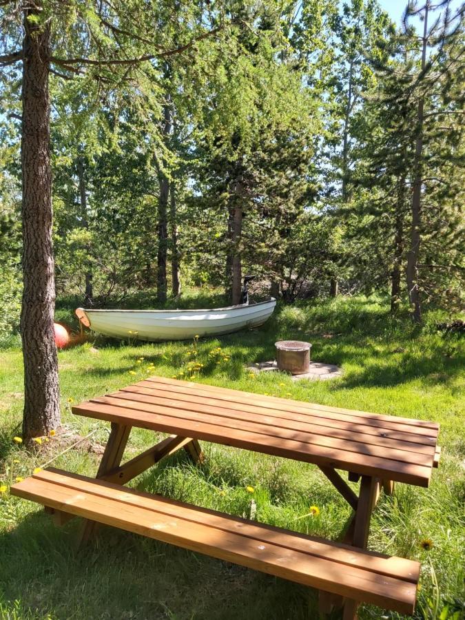 Bakkakot 1 - Cozy Cabins In The Woods อาคูเรย์รี ภายนอก รูปภาพ