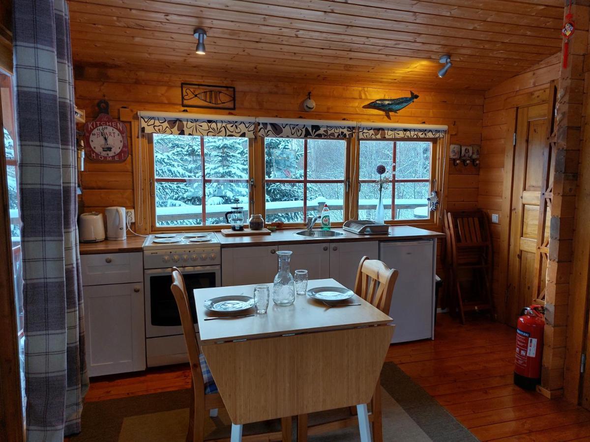 Bakkakot 1 - Cozy Cabins In The Woods อาคูเรย์รี ภายนอก รูปภาพ