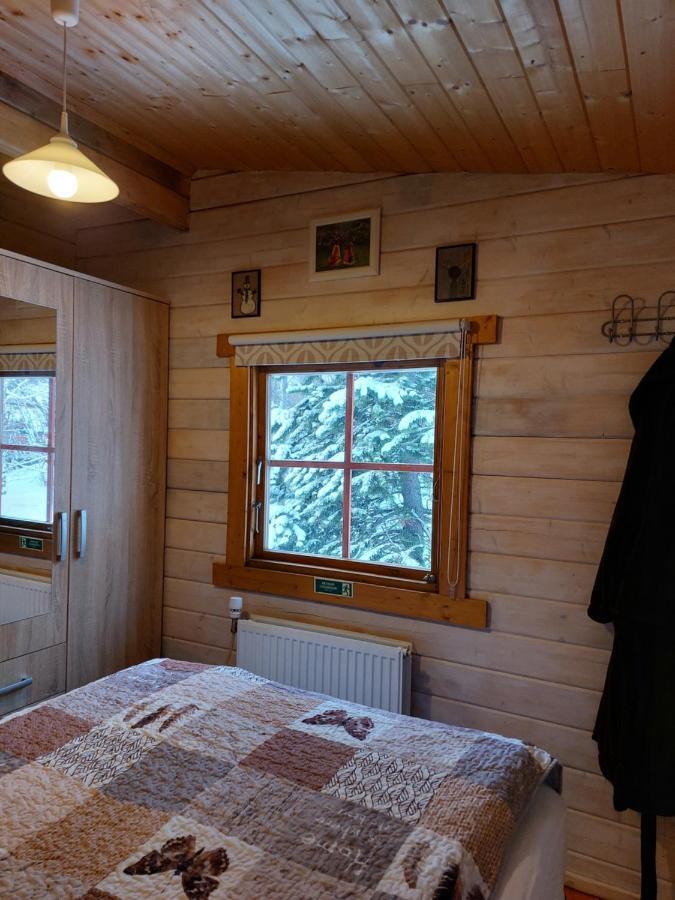 Bakkakot 1 - Cozy Cabins In The Woods อาคูเรย์รี ภายนอก รูปภาพ